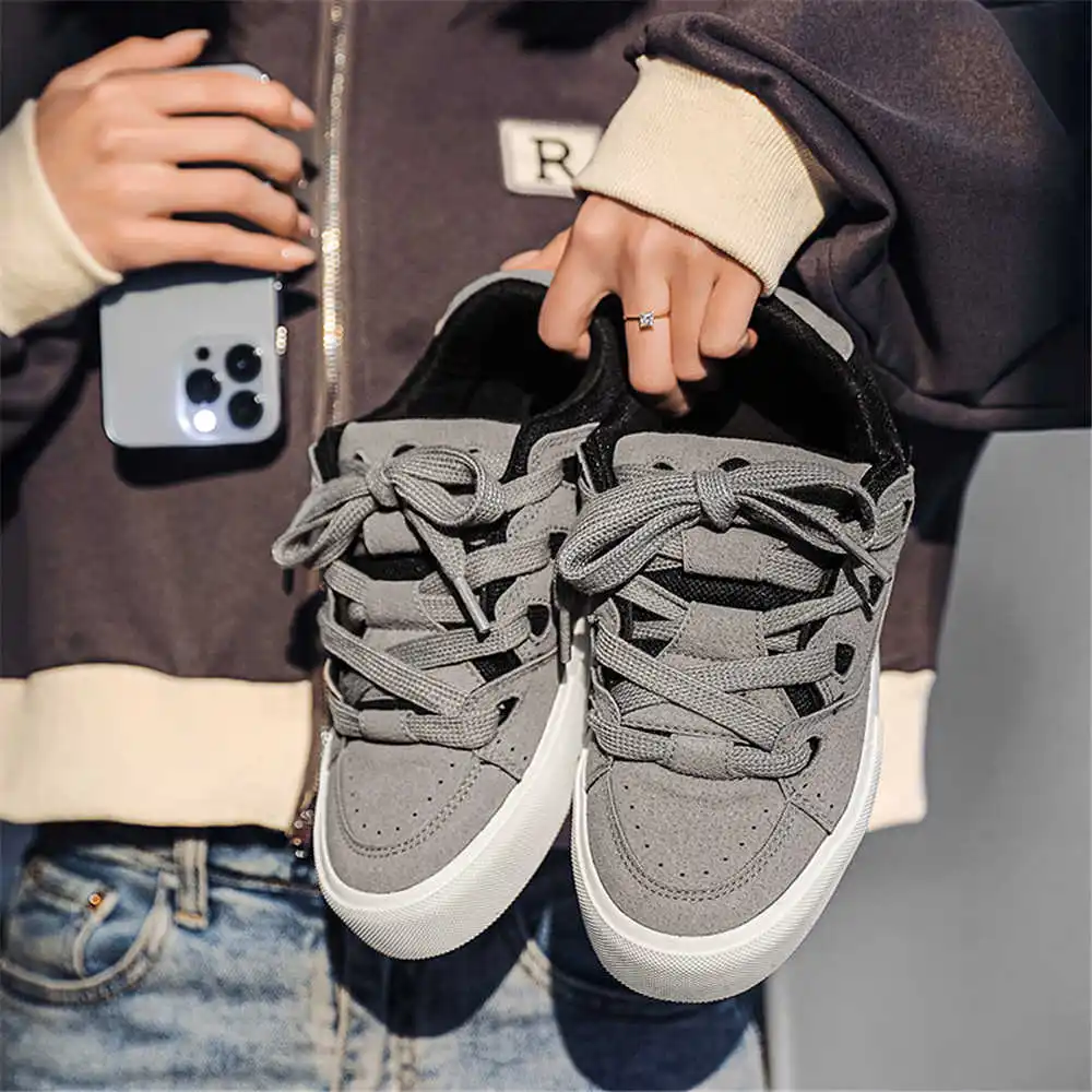 女性用スポーツスニーカー,レース付きスニーカー,ヒップホップ - Streetwear Brand Famous のレビューと価格