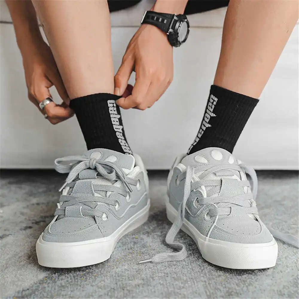 女性用スポーツスニーカー,レース付きスニーカー,ヒップホップ - Streetwear Brand Famous のレビューと価格