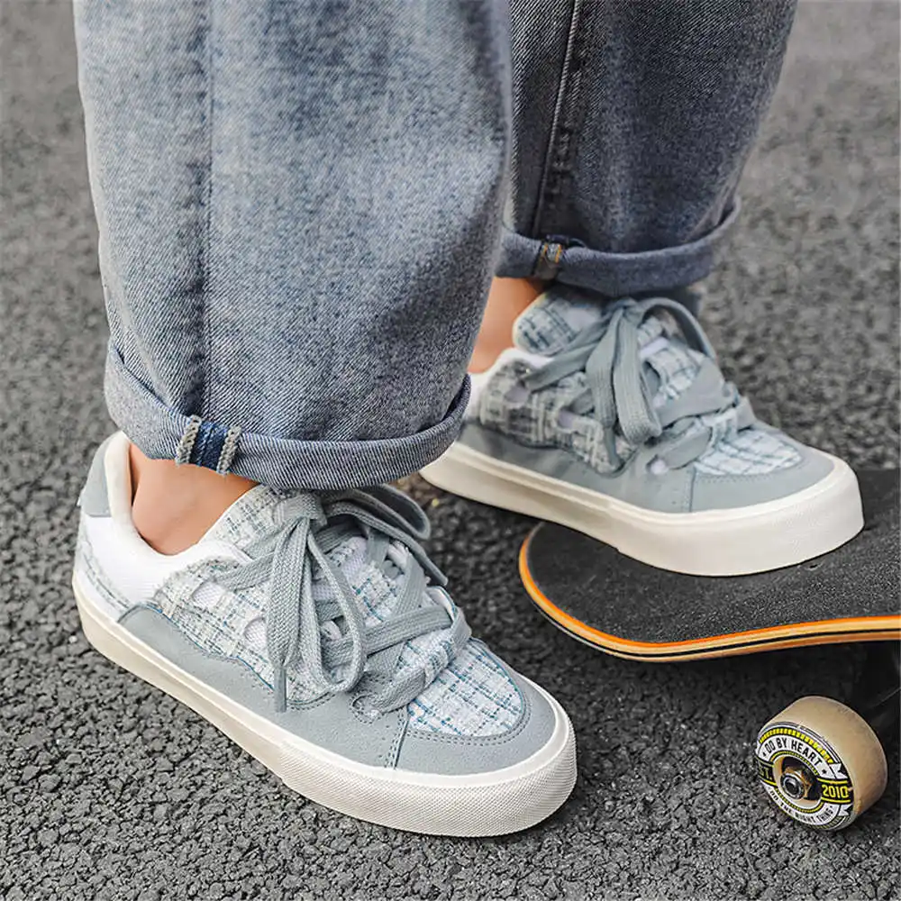 女性用スポーツスニーカー,レース付きスニーカー,ヒップホップ - Streetwear Brand Famous のレビューと価格