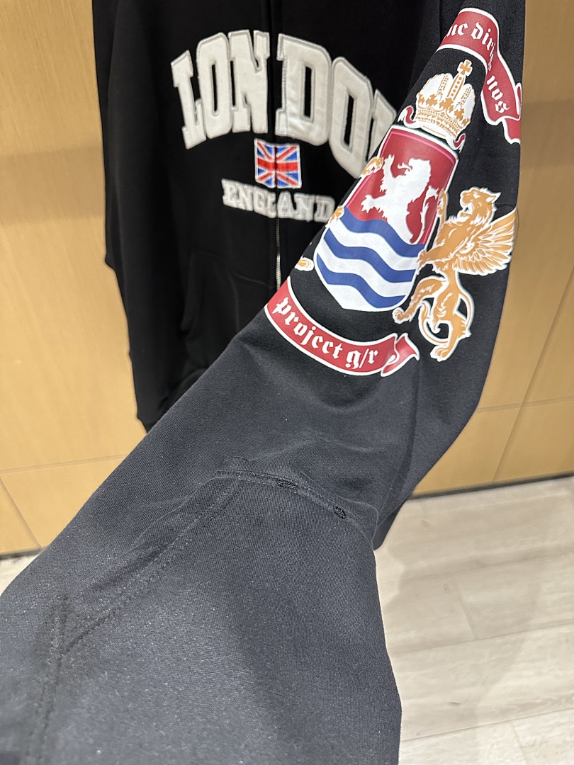 25S ウォッシュド デコンストラクテッド ロンドン 刺繍  - Streetwear Brands London のレビューと価格